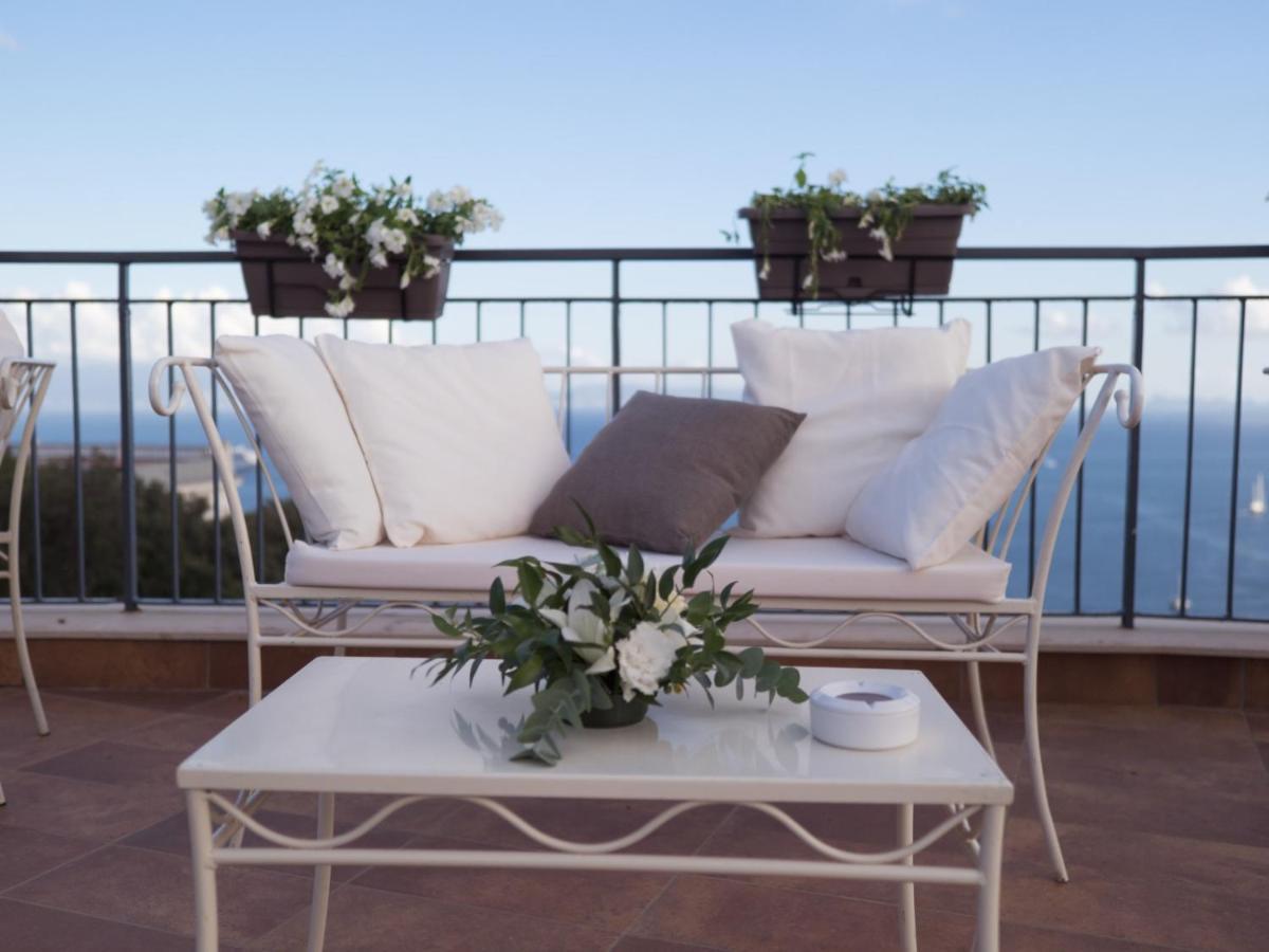 Chiostro San Francesco - Casa Di Ospitalita Religiosa Bed and Breakfast Νάπολη Εξωτερικό φωτογραφία